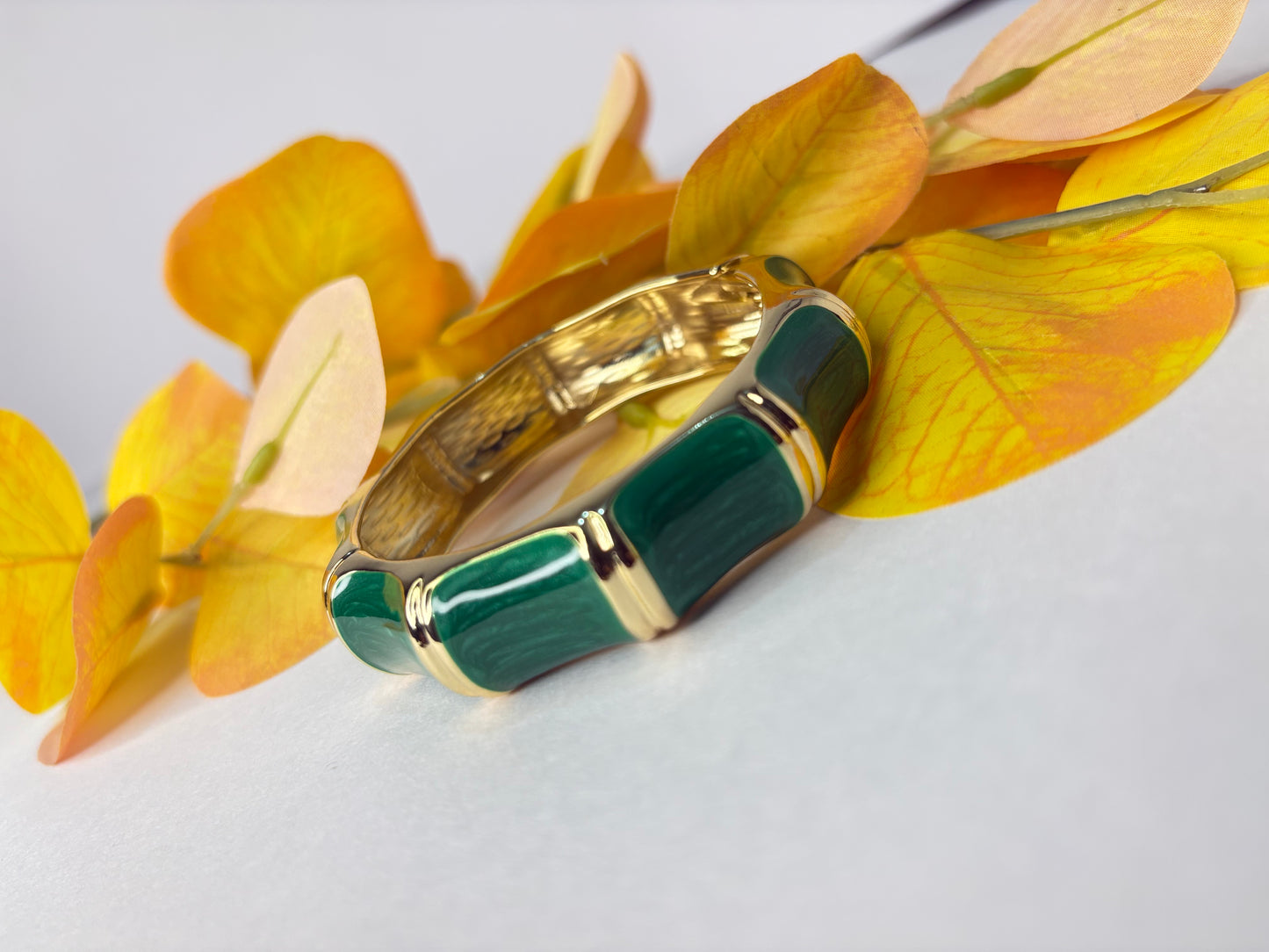 Aura Gleam Enamel Bangle