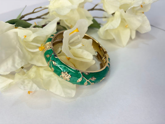 Blush Bloom Enamel Floral Bangle in Green